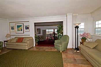 Desert Inn Resort Hotel And Suites Daytona Beach Exterior photo